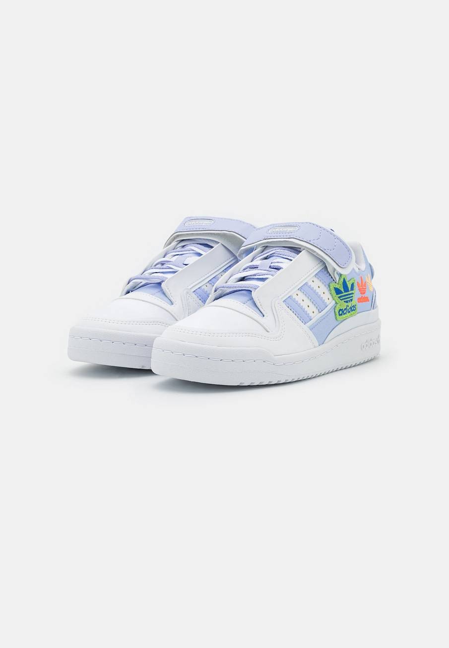 Фото № 3 с приближением к товару «‎Adidas Forum Plus »