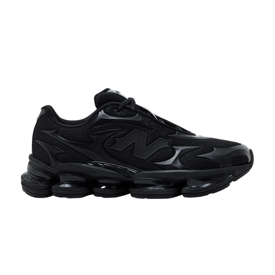 Фото № 1 с приближением к товару «‎New Balance 2000 Black Metallic»