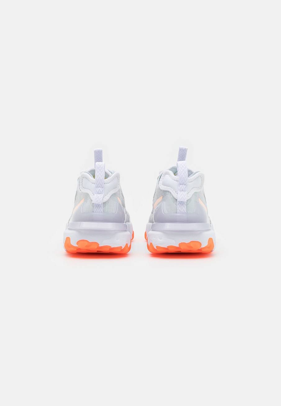 Фото № 3 с приближением к товару «‎Nike React Vision SE »