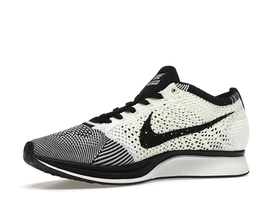 Фото № 3 с приближением к товару «‎Nike Flyknit Racer Black White Volt»