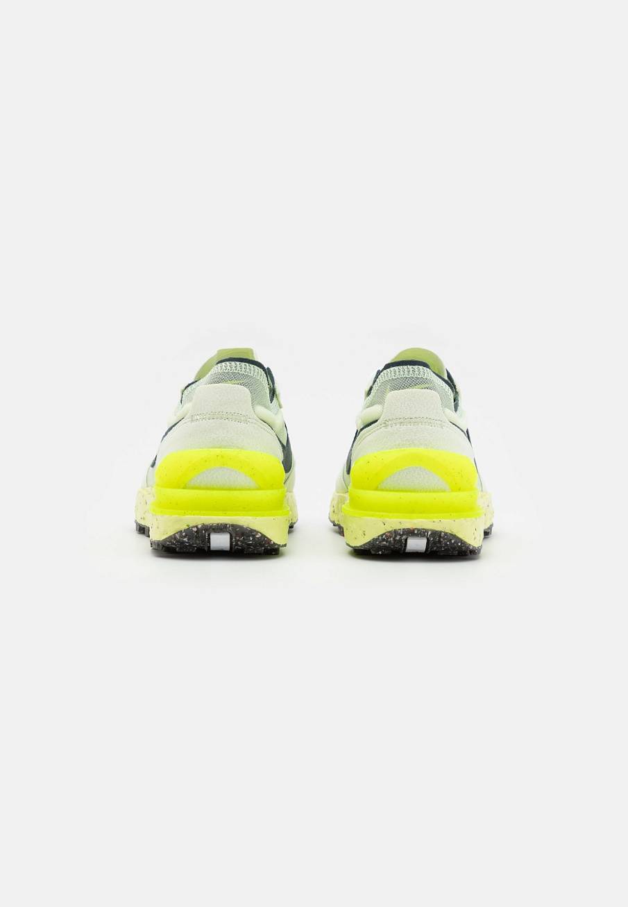 Фото № 5 с приближением к товару «‎Nike Waffle One Crater »