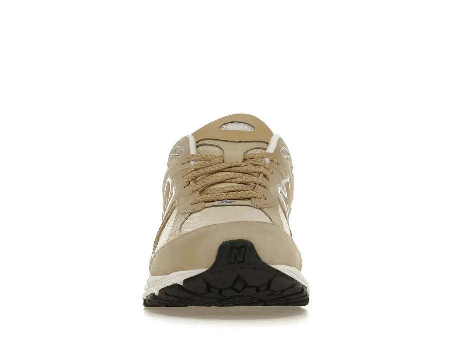 Фото № 2 с приближением к товару «‎New Balance 2002R»
