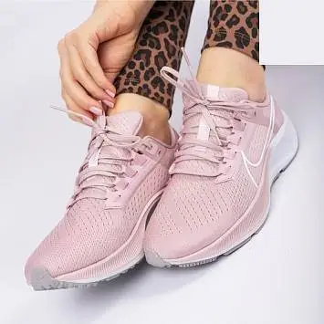 Nike Wmns Air Zoom Pegasus 38 'Champagne' - 2