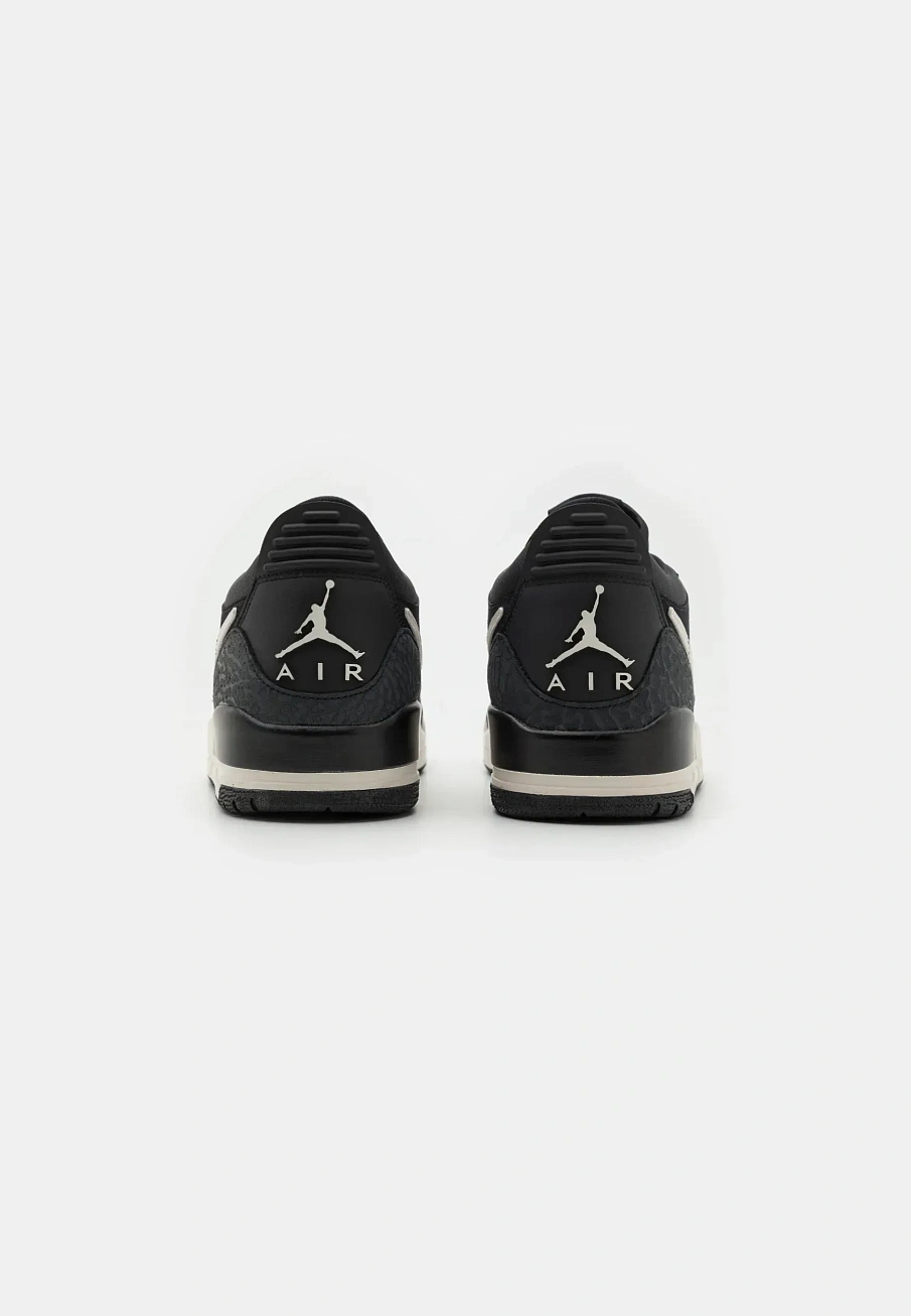 Фото № 3 с приближением к товару «‎LEGACY 312 UNISEX»