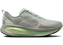 Фото № 1 с приближением к товару «‎Nike Vomero 18»