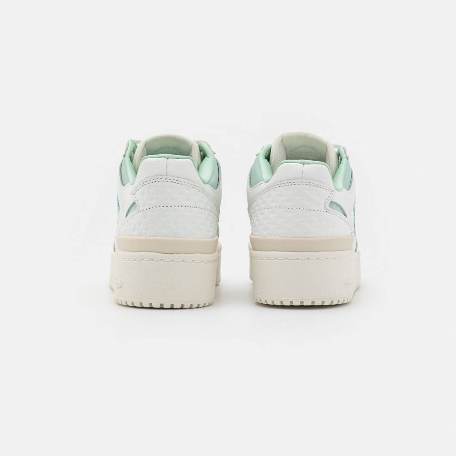 Фото № 4 с приближением к товару «‎Adidas Forum Bold »
