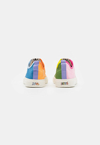 Фото № 3 с приближением к товару «‎Adidas Nizza Pride »