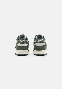 Фото № 3 с приближением к товару «‎DUNK LOW»