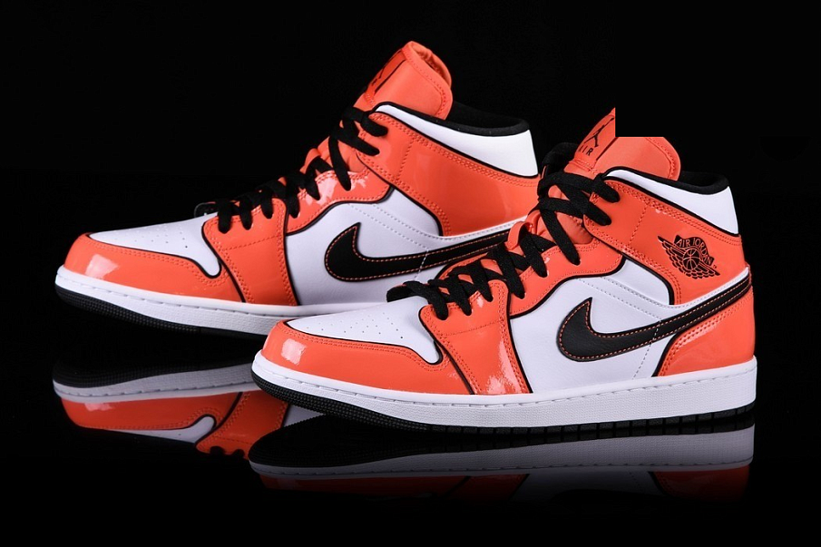 Фото № 2 с приближением к товару «‎Nike Air Jordan 1 Retro Se Phoenix Suns»