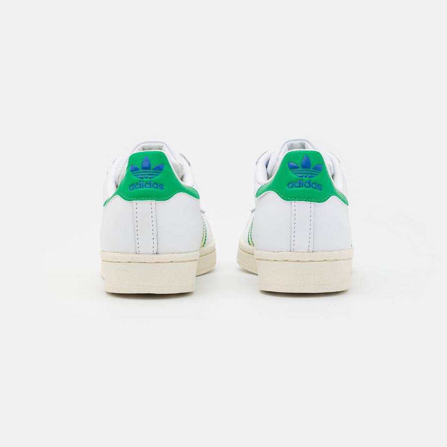 Фото № 3 с приближением к товару «‎Adidas Superstar »