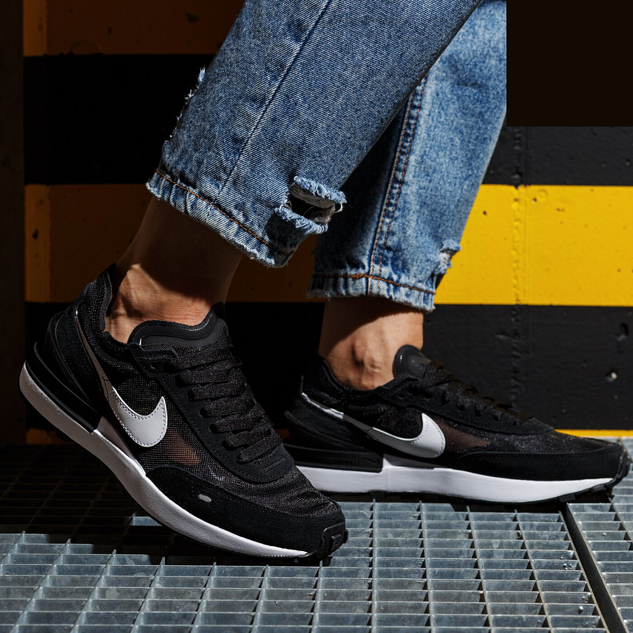 Фото № 2 с приближением к товару «‎Nike Waffle One "Active Fuchsia " Shoes BlackWhite»