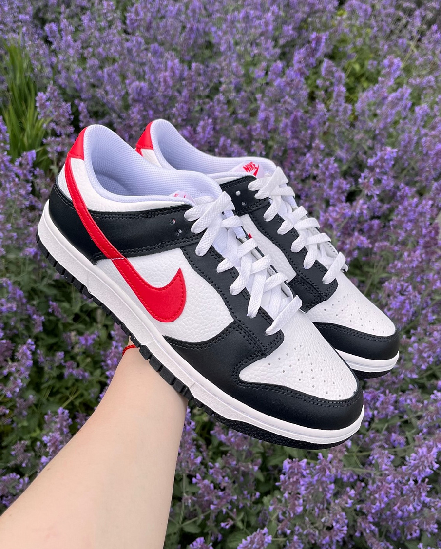 Фото № 1 с приближением к товару «‎Nike Dunk Low»