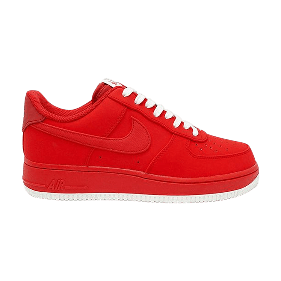 Фото № 1 с приближением к товару «‎Nike Air Force 1»