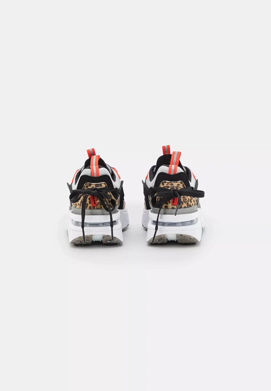 Фото № 4 с приближением к товару «‎W AIR MAX FURYOSA»