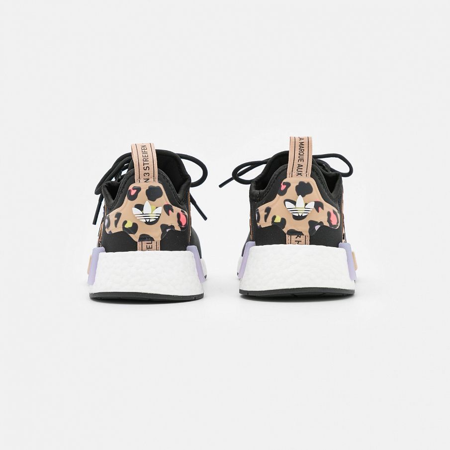 Фото № 4 с приближением к товару «‎Adidas Nmd_r1 »