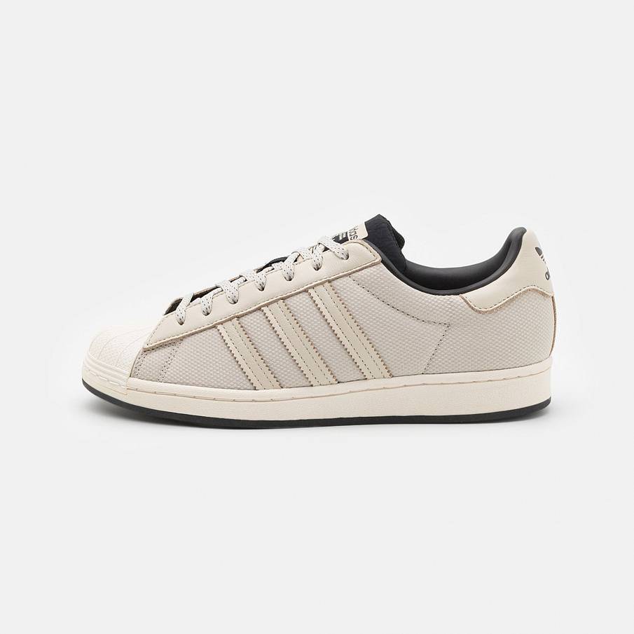 Фото № 1 с приближением к товару «‎Adidas Superstar »