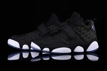 Nike Air Jordan Cat Space Jam  - 3