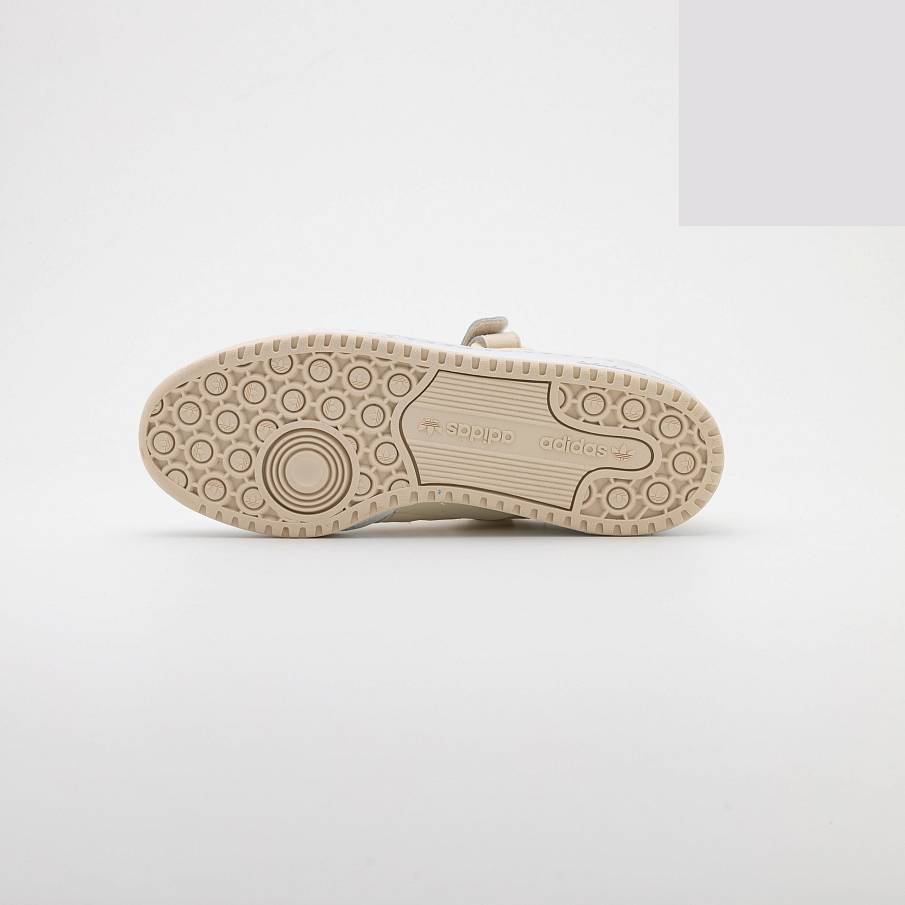 Фото № 4 с приближением к товару «‎Adidas Forum W »