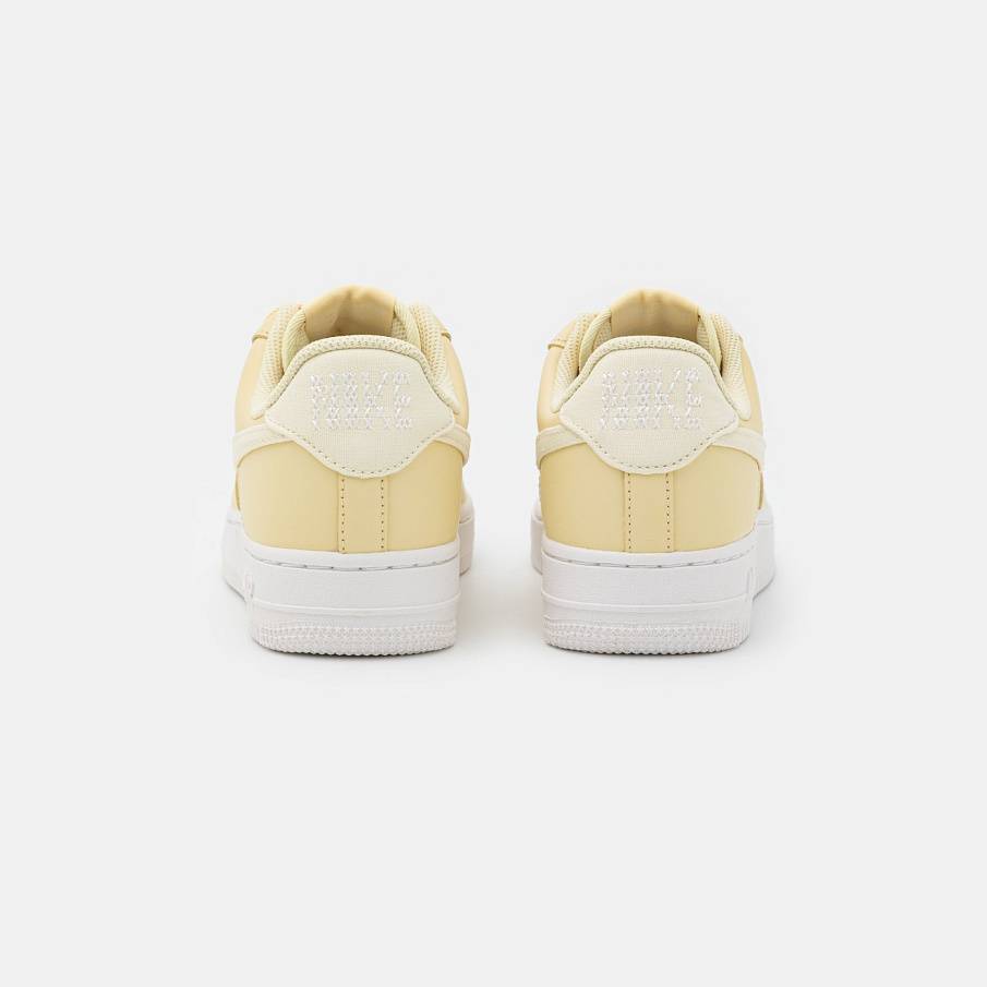 Фото № 4 с приближением к товару «‎Nike Air Force 1 07 »
