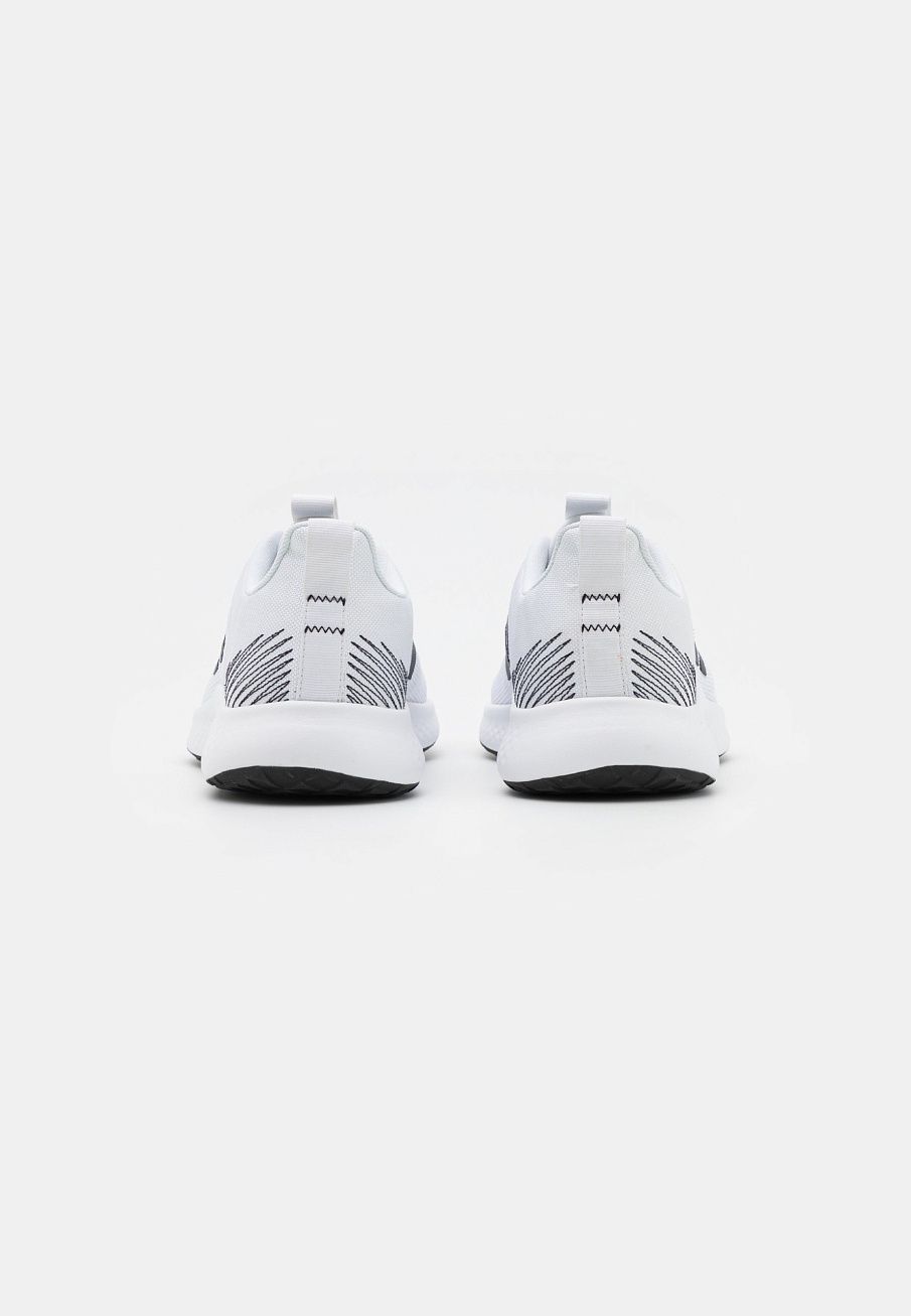 Фото № 3 с приближением к товару «‎Adidas Fluidstreet»