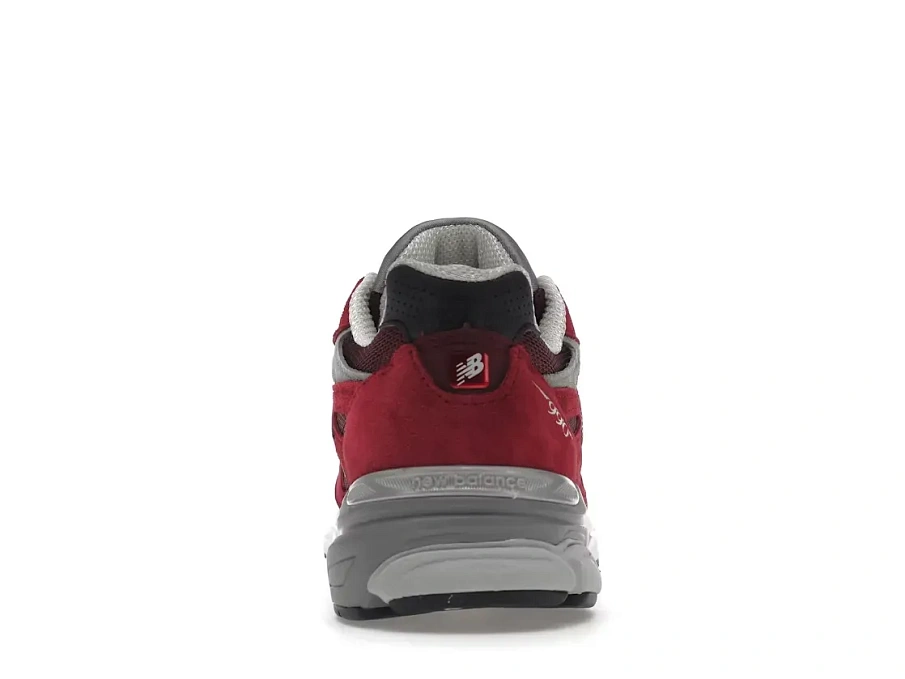 Фото № 4 с приближением к товару «‎New Balance 990v3»
