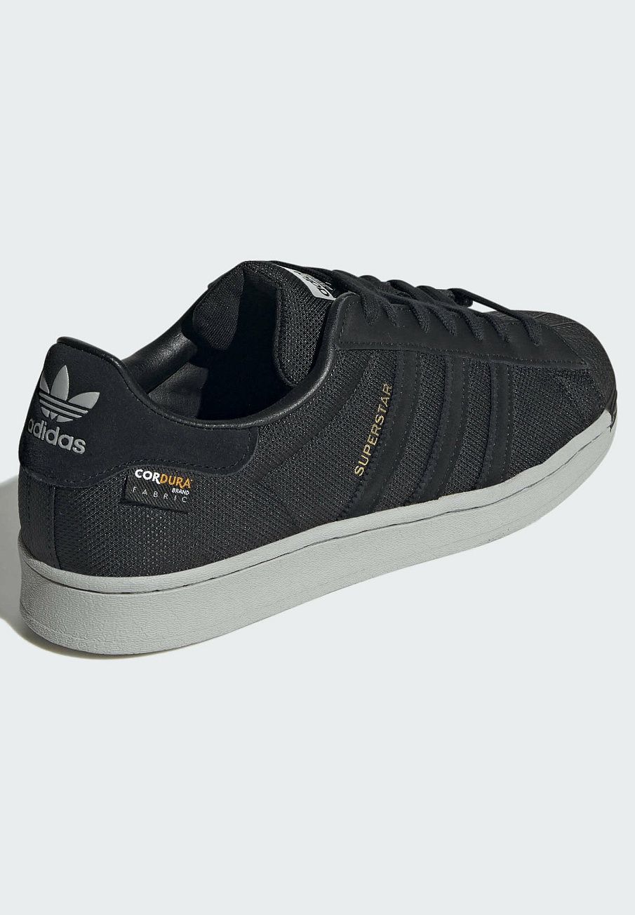 Фото № 4 с приближением к товару «‎Adidas Superstar »