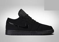 Фото № 1 с приближением к товару «‎Nike Air Jordan 1 Retro Triple »