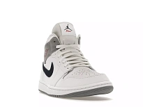 Фото № 2 с приближением к товару «‎Jordan 1 Mid Paris White»