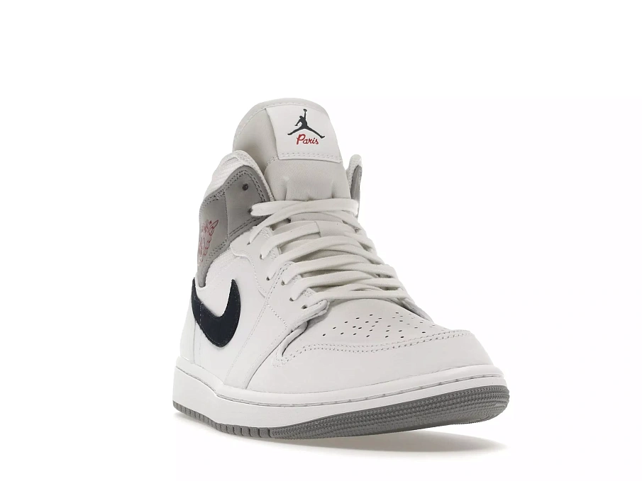Фото № 2 с приближением к товару «‎Jordan 1 Mid Paris White»