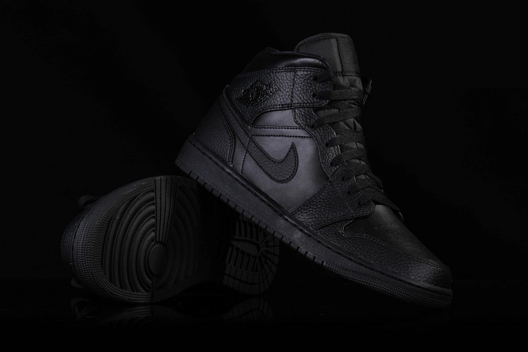 Кроссовки Nike Air Jordan 1 Retro High Satin Snake Chicago